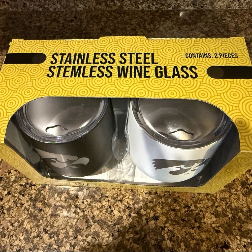 Black and White Iowa Hawkeye Stainless Steel Stemless Wine Glass Set